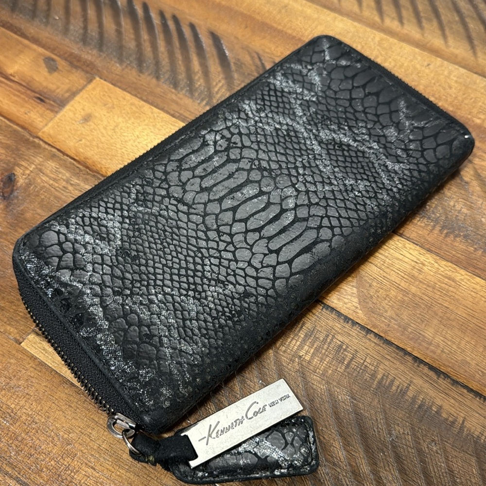 Black Snakeskin Accordion Wallet